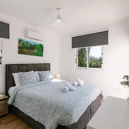Ideal For Families, Couples, Or Friends ! Gasthof Kissonerga
