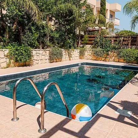 Gasthof Ideal For Families, Couples, Or Friends ! Kissonerga